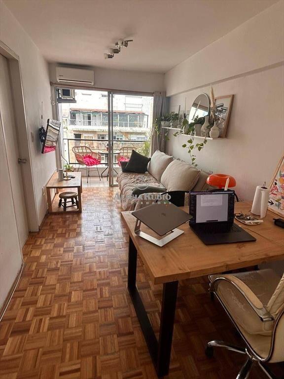 BERRO Y BARREIRO. PISO ALTO. BALCON. COCINA DEFINIDA, GC...