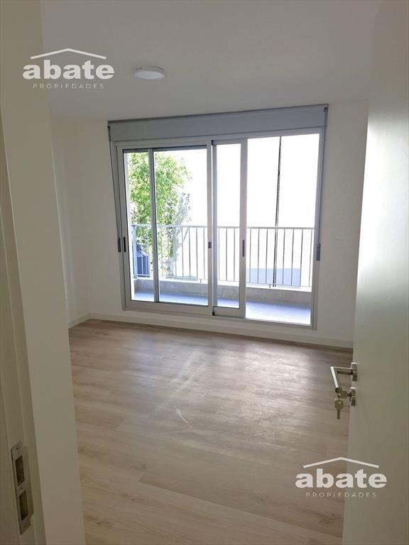 Venta apartamento 1 dormitorio GRAN PATIO PRIVADO en Cord