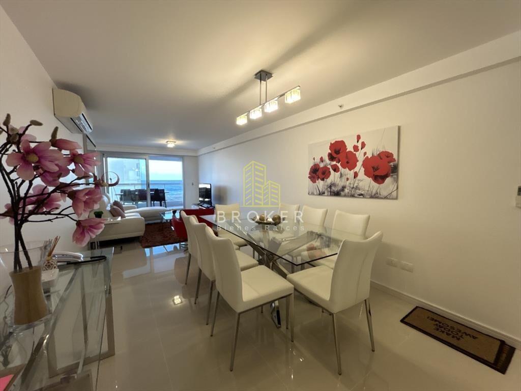 Venta de apartamento dos dormitorios con vista al