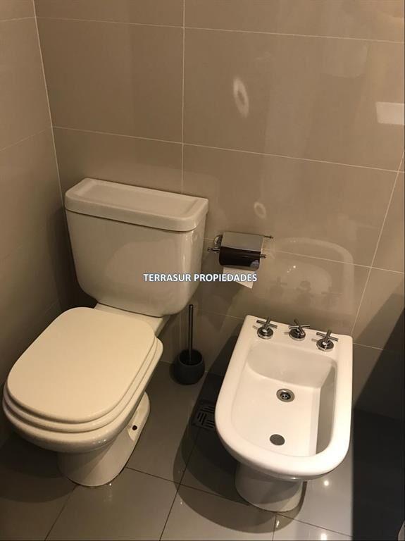 Venta con muebles apartamento de dos dormitorios/ 2 unidad