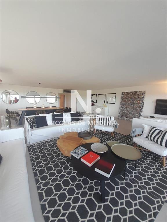 Apartamento de 3 dormitorios en Silente , Punta ,