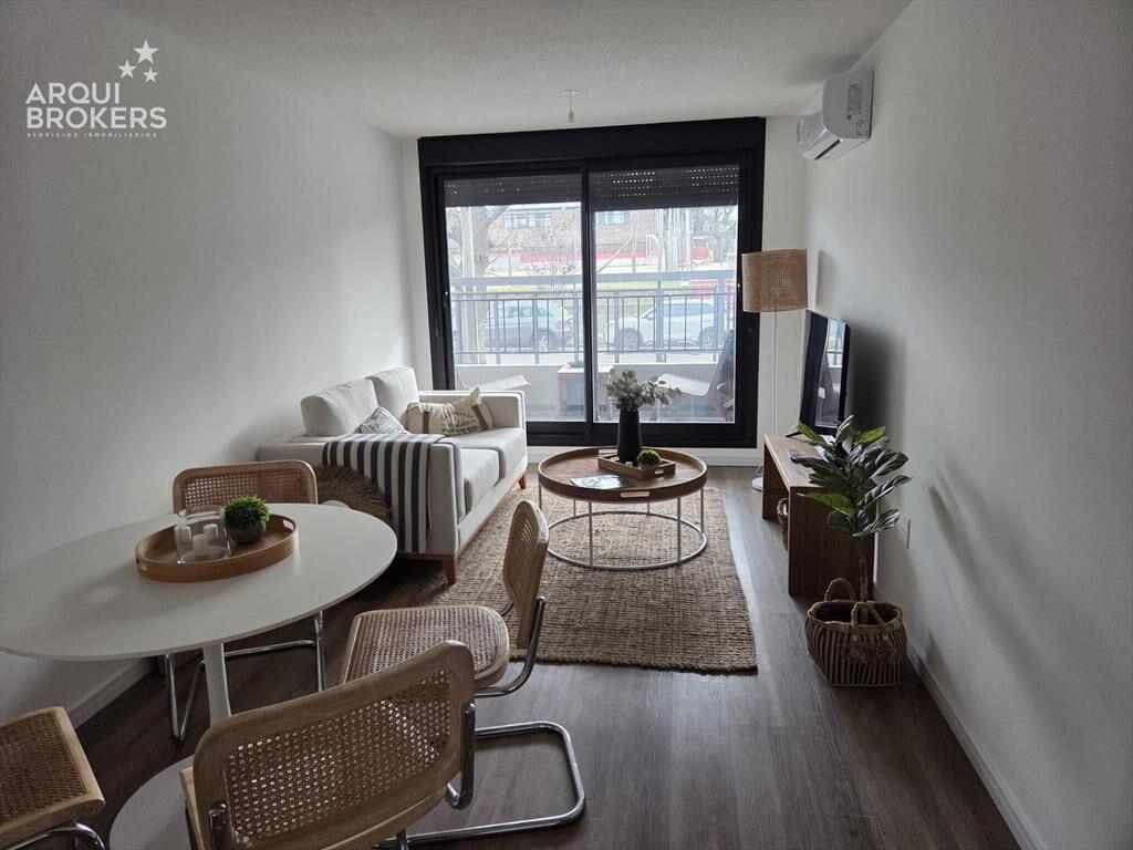 Apartamento de dos dormitorios en venta en Malvín - 302
