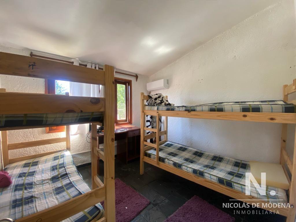 Chalet de 3 dormitorios, ideal para vivienda permanente.