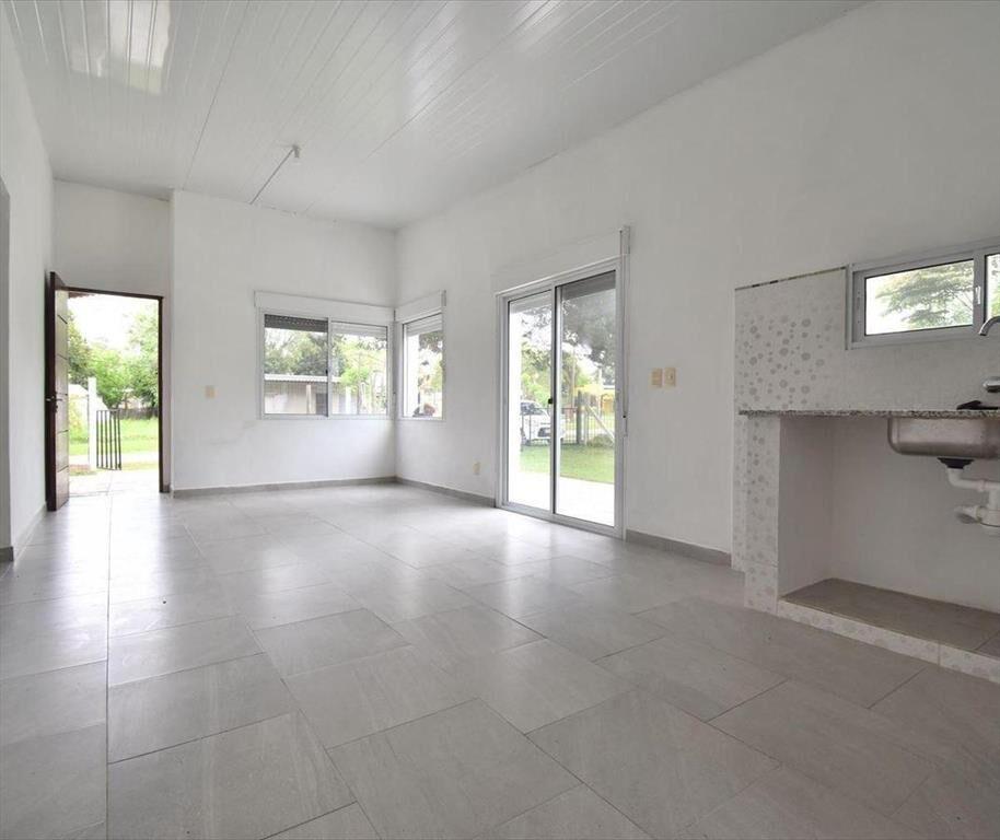 CASA CON BARBACOA EN VENTA EN BALNEARIO LOS PINOS