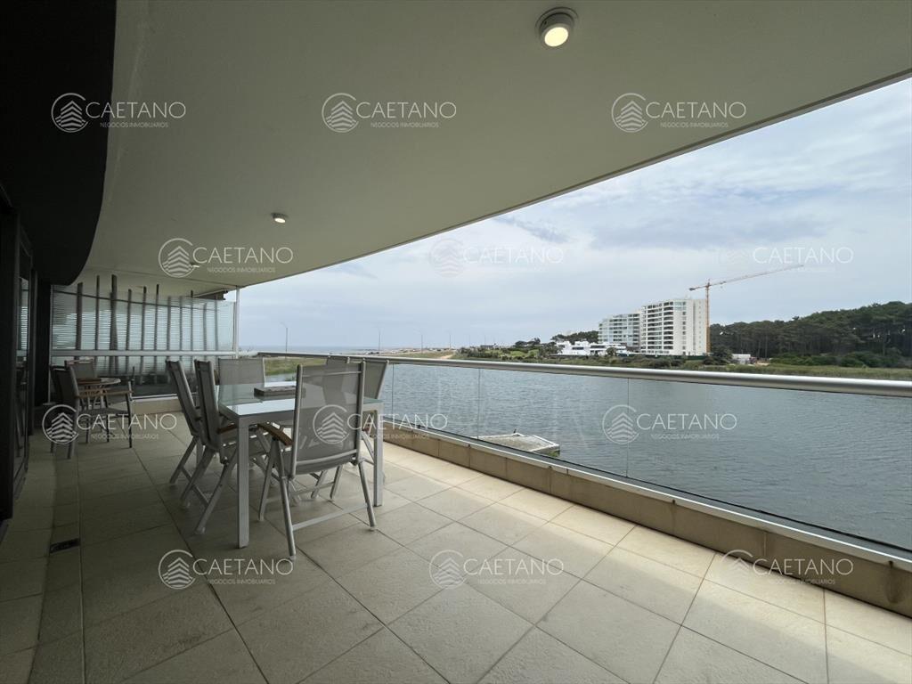 Apartamento en venta 3 dormitorios en la Mansa.