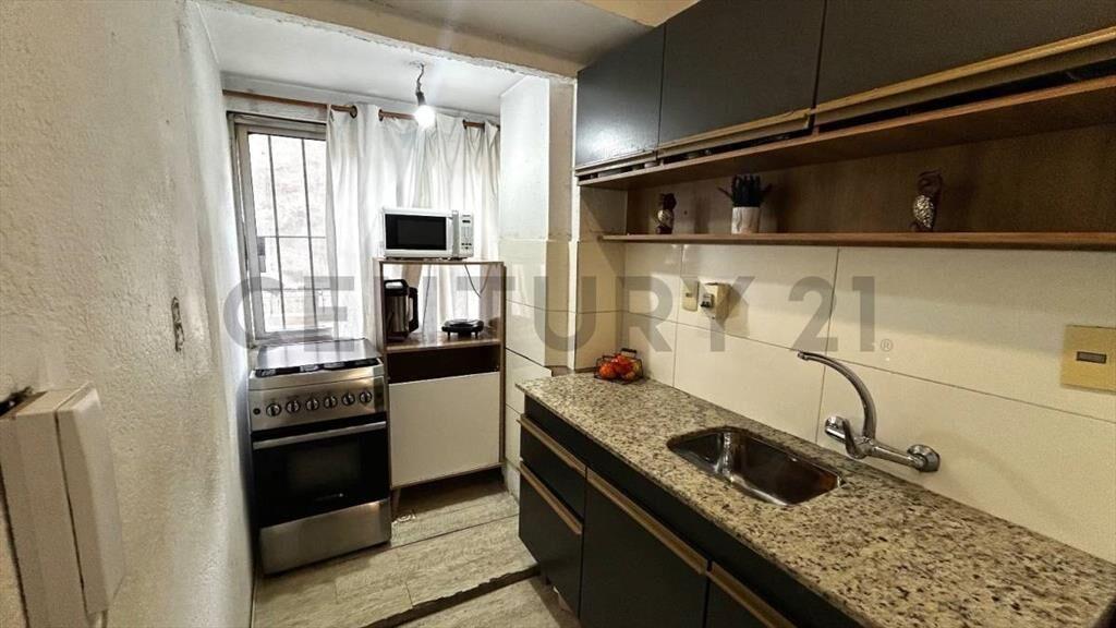 Apartamento en venta/Cordón/Av.18 de Julio/50m2/2 Dormito...