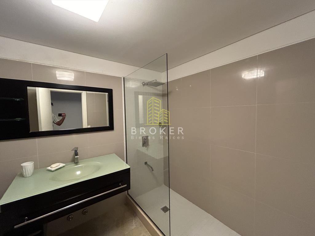 OPORTUNIDAD penthouse de 200m2 con terraza y en