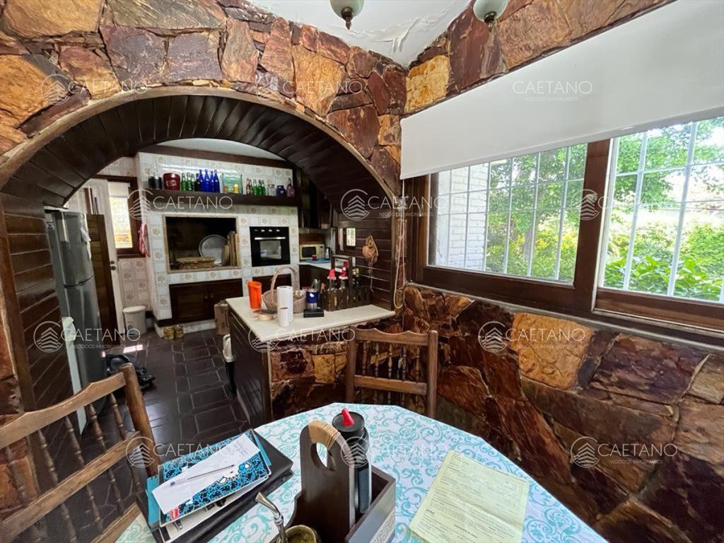 Gran casa estilo tradicional de 4 dormitorios en venta en P