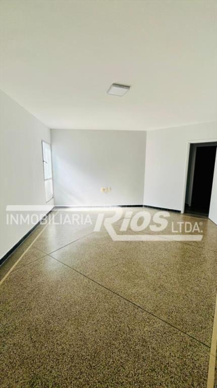 Centro, aguada, próximo al palacio