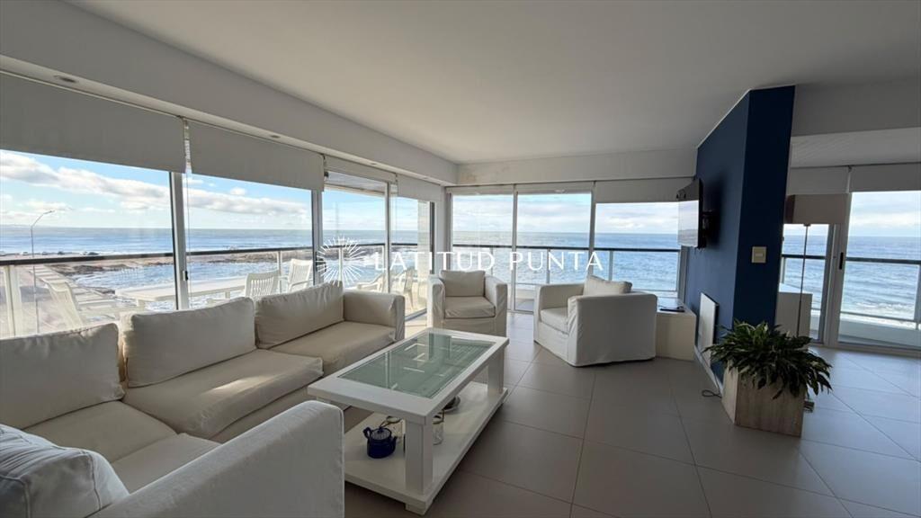 Apartamento 3 dormitorios. Península
