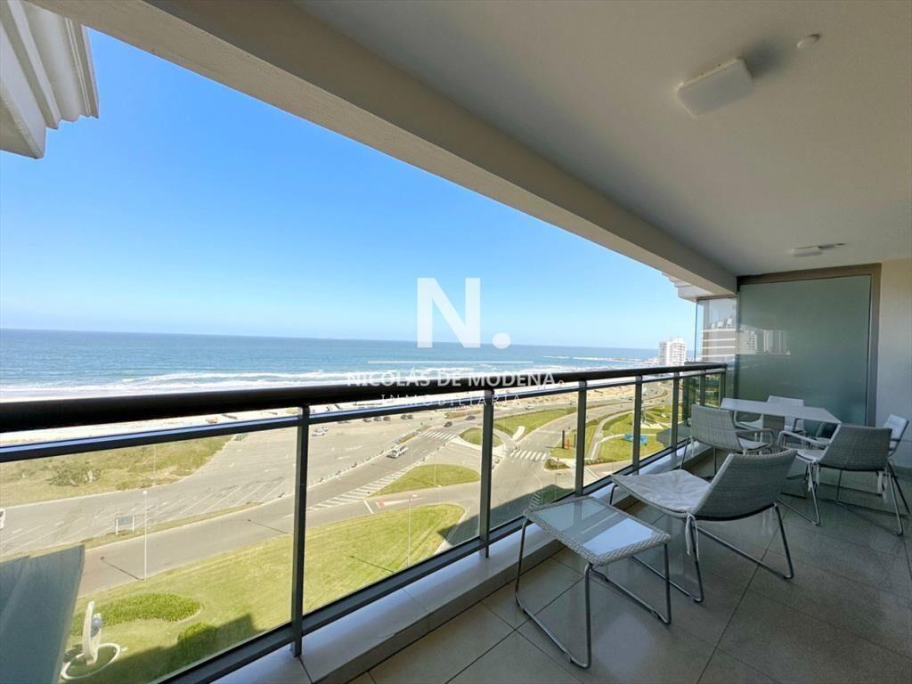 Apartamento en venta de 3 dormitorios en edificio