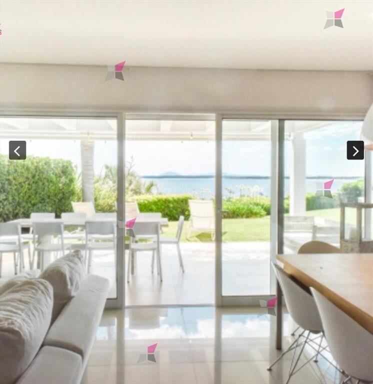 VENTA DE APARTAMENTO DE 3 DORMITORIOS EN PUNTA BALLENA PUNT