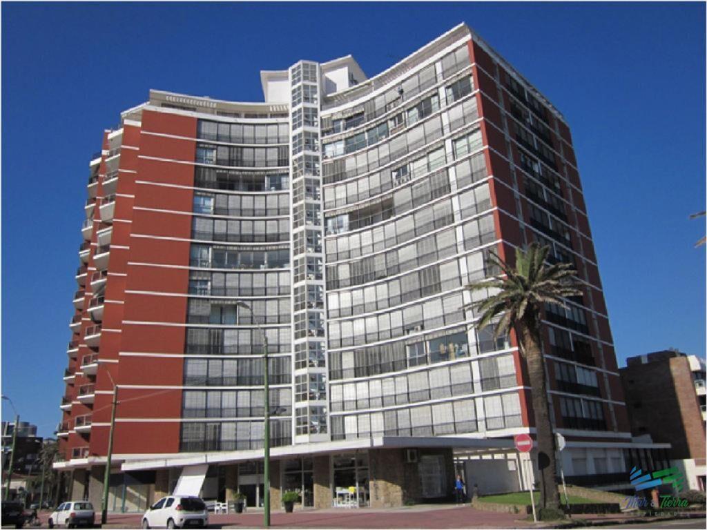 Apartamento en Peninsula, 2 dormitorios *