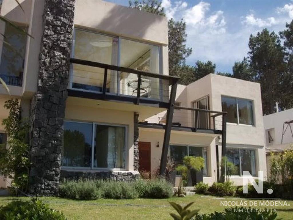 Venta casa 5 dormitorios Montoya La Barra