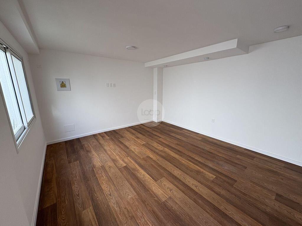 Venta CON RENTA apartamento triplex 2 dorm + estudio, Cordo