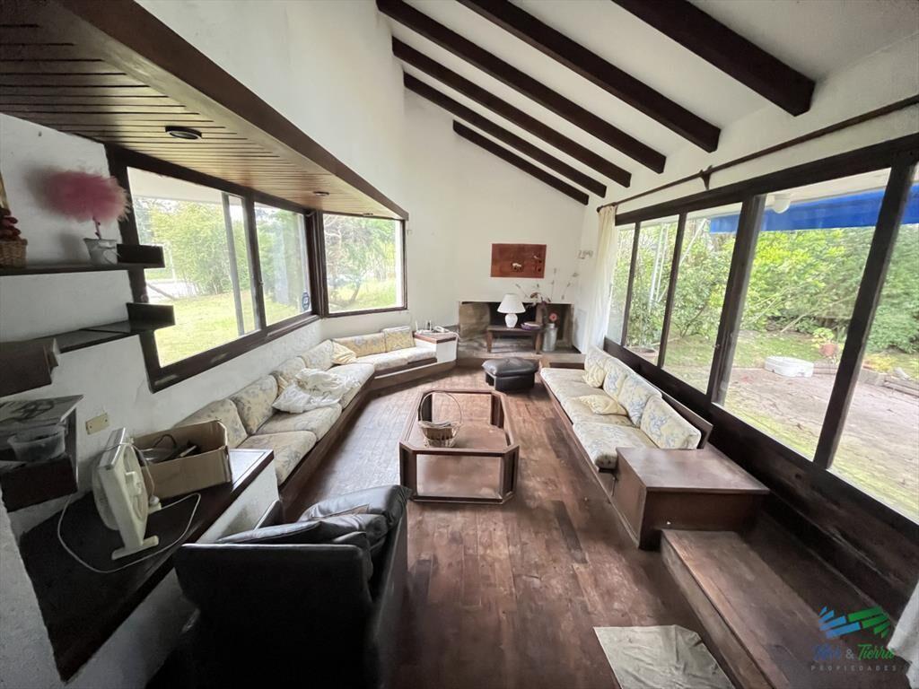 En venta casa 5 dormitorios y piscina, Cantegril,