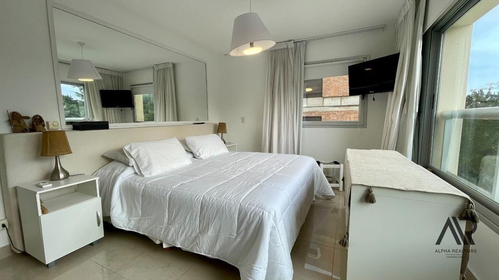 Apartamento en venta de 3 dormitorios c/ cochera en Play...