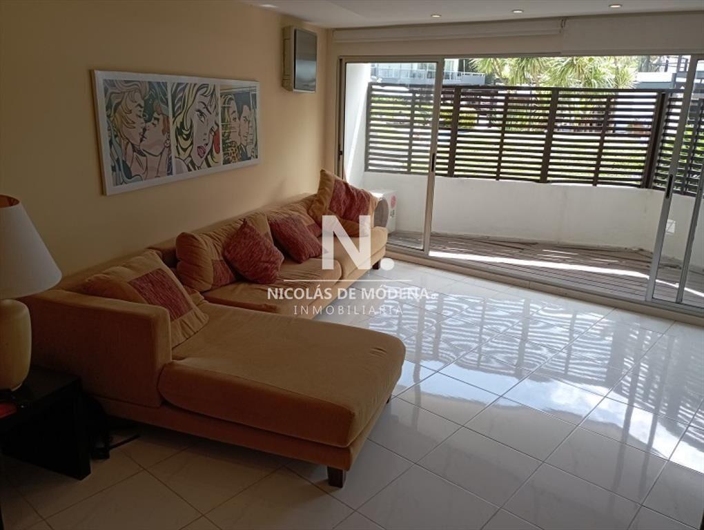 Apartamento de un dormitorio y 2 baños