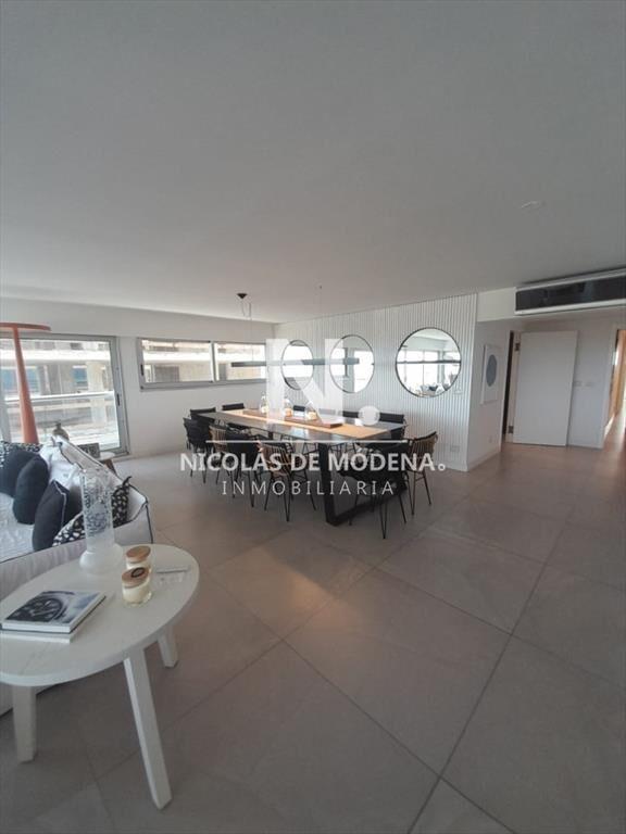 Apartamento de 3 dormitorios en Silente , Punta ,