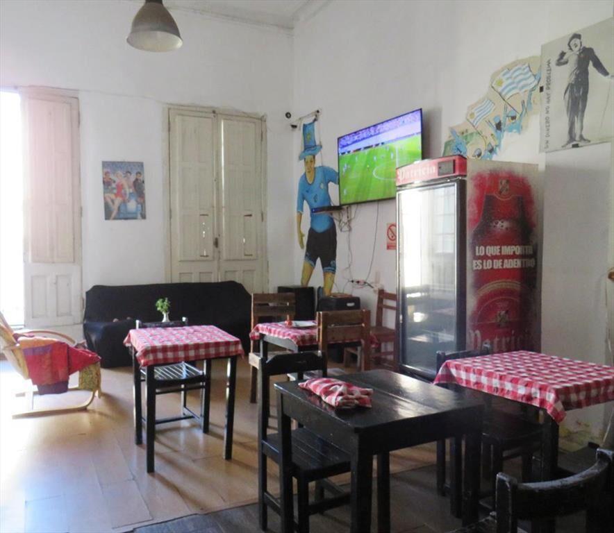 Venta edificio pensión quince dormitorios Ciudad Vieja