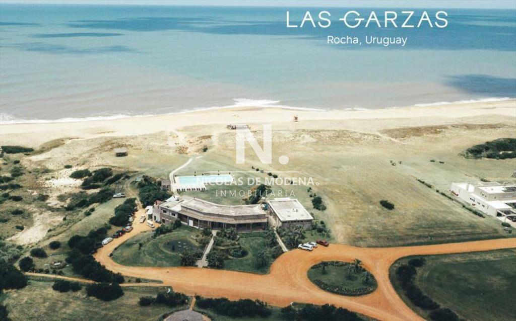 Terreno en venta en complejo frente al mar! Las