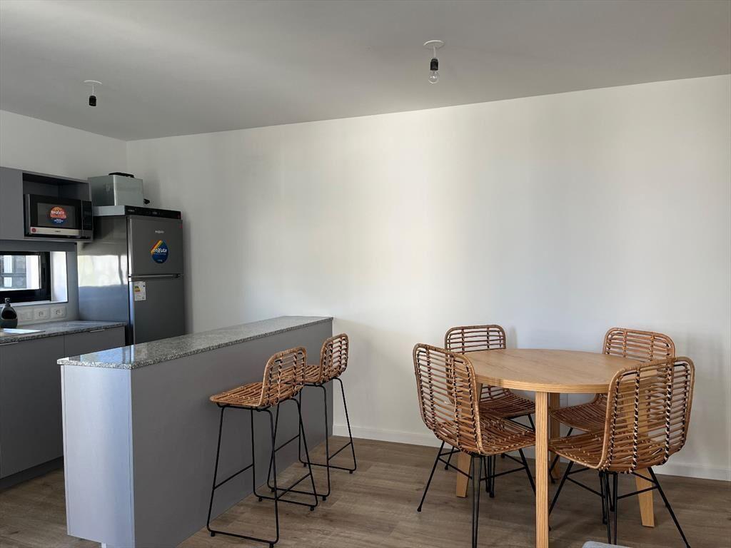 Apartamento en venta en Tres Cruces de dos dormitorios A...