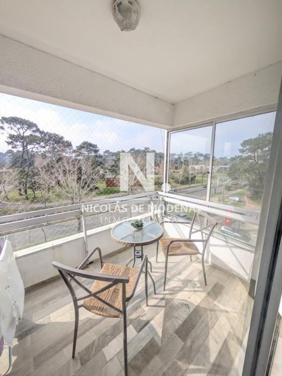 Apartamento de 3 dormitorios en venta en Punta