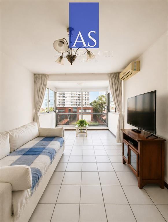 Apartamento de 2 Dormitorios terraza cochera del