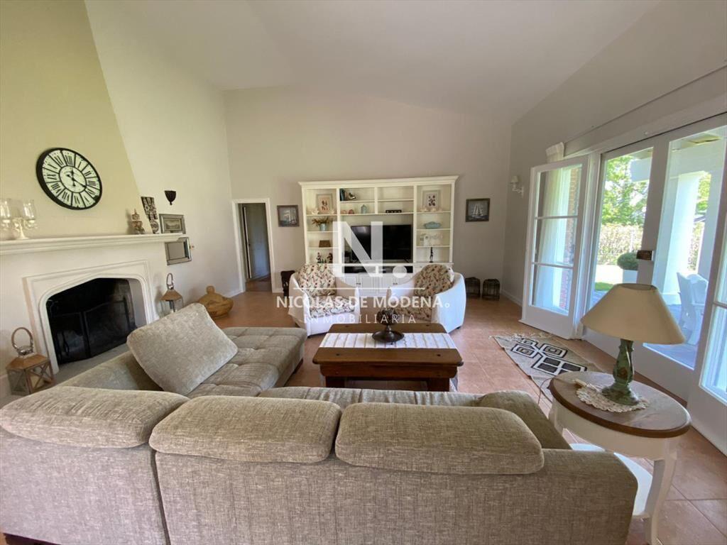 MUY LINDA CASA TODA RECICLADA