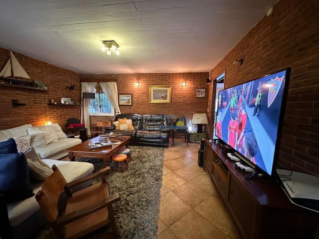 Casa en venta Playa Mansa - 4 dormitorios Parada
