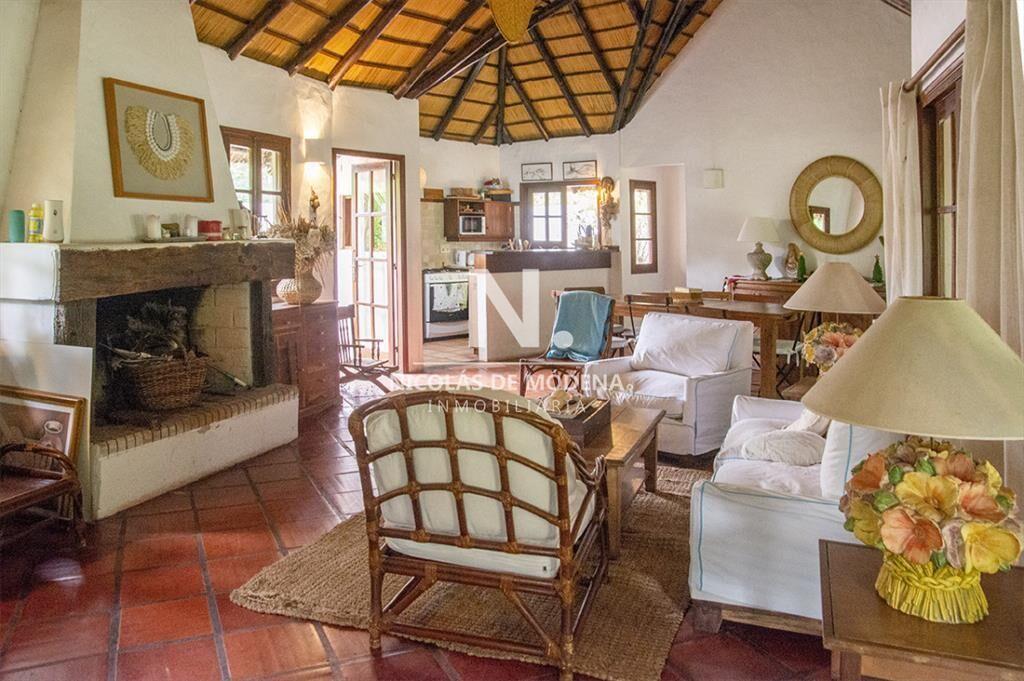 En venta casa en Cantegril