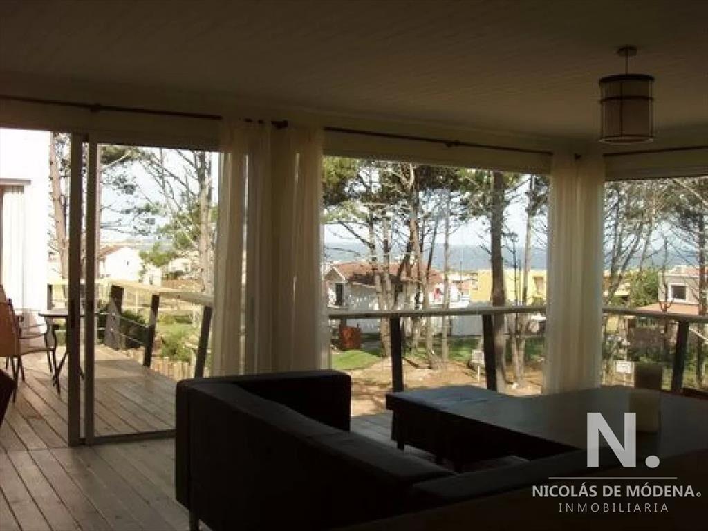 Venta casa 5 dormitorios Montoya La Barra