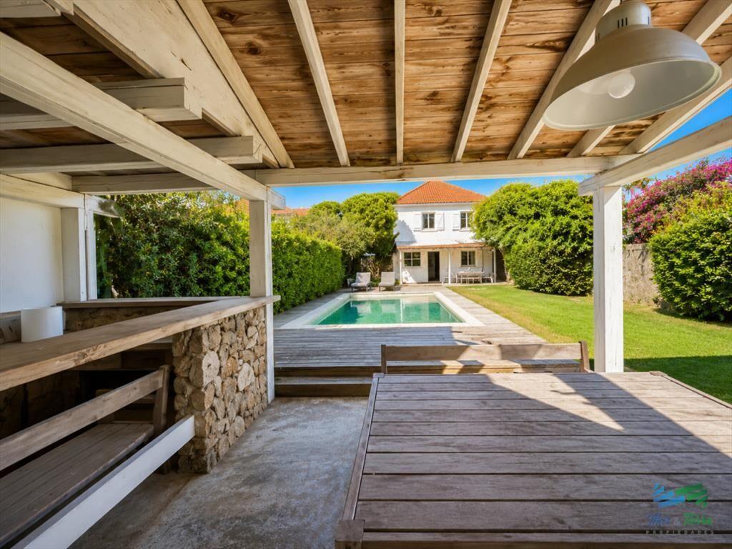 En venta Casa de 4 Dormitorios con Piscina en Montoya, La B