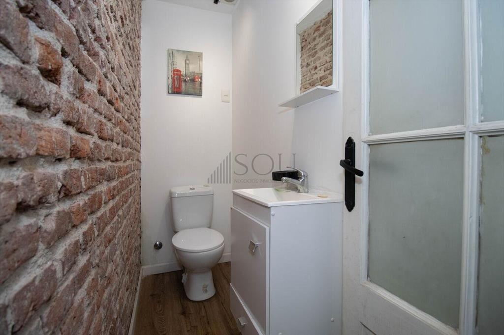 Casa en venta de 2 dormitorios más garaje en barrio La Come