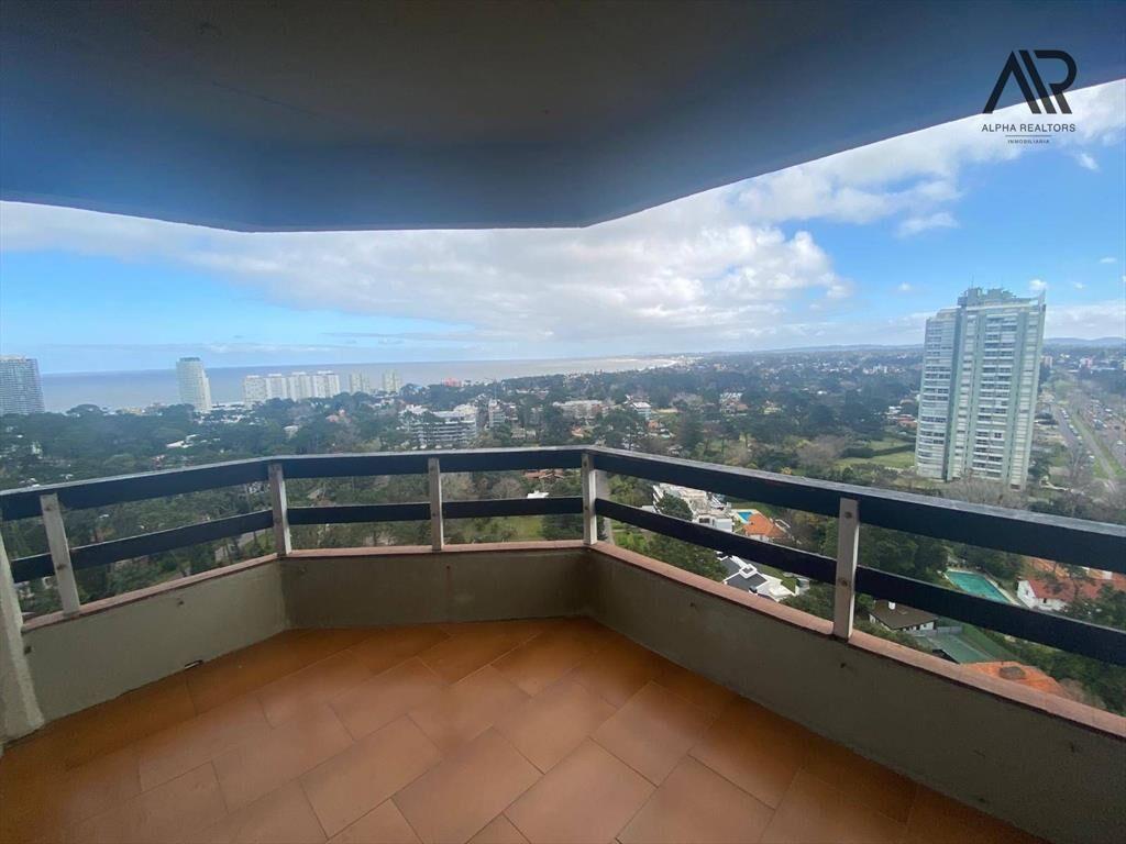 Apartamento en venta c/ cochera en Roosevelt
