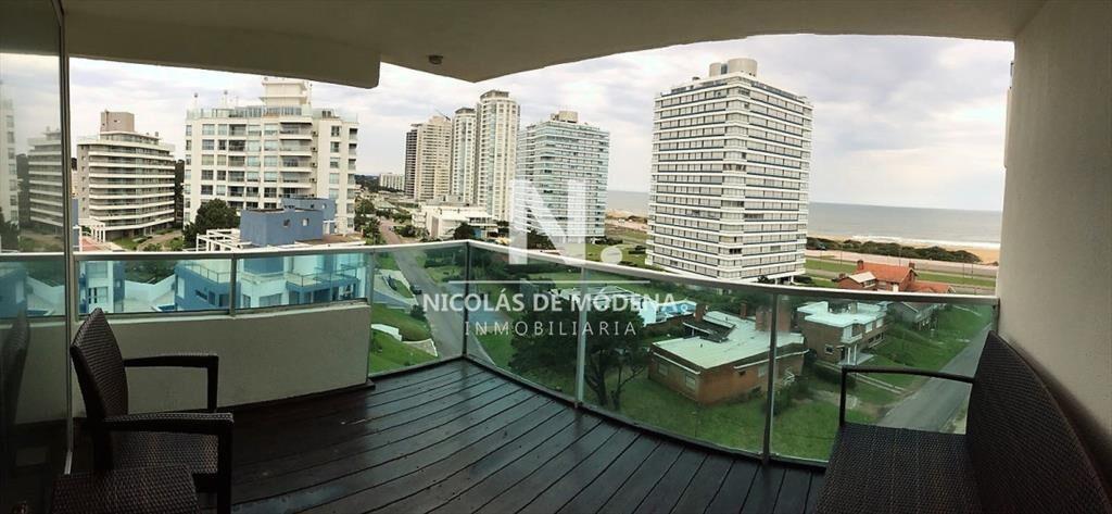Torre con servicios en Brava