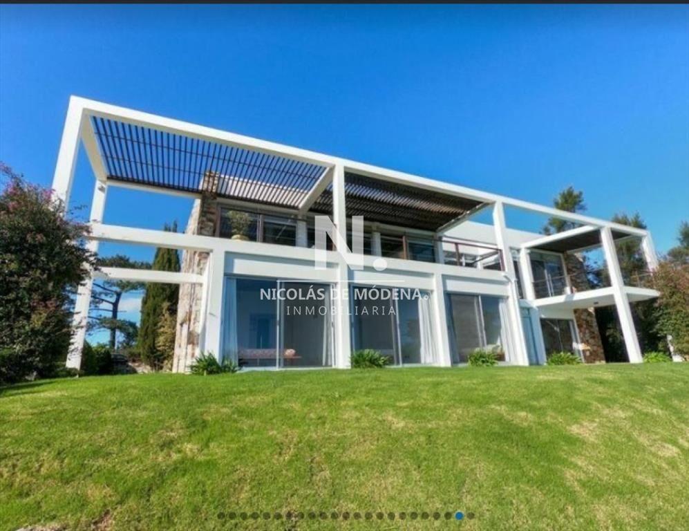 Casa en venta, hermosa vista.