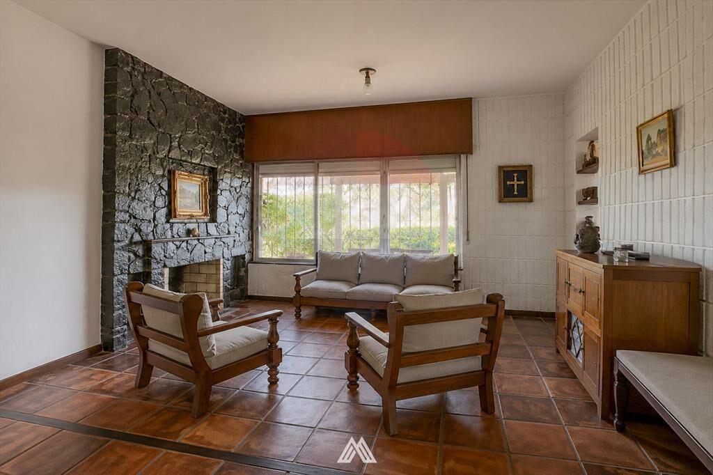 Vendo Casa en Carrasco 4 dormitorios Cochera Doble