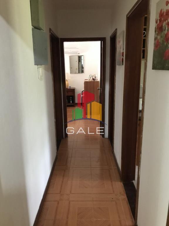 GRADABLE CASA EN ZONA MUY TRANQUILA Y ARBOLADA