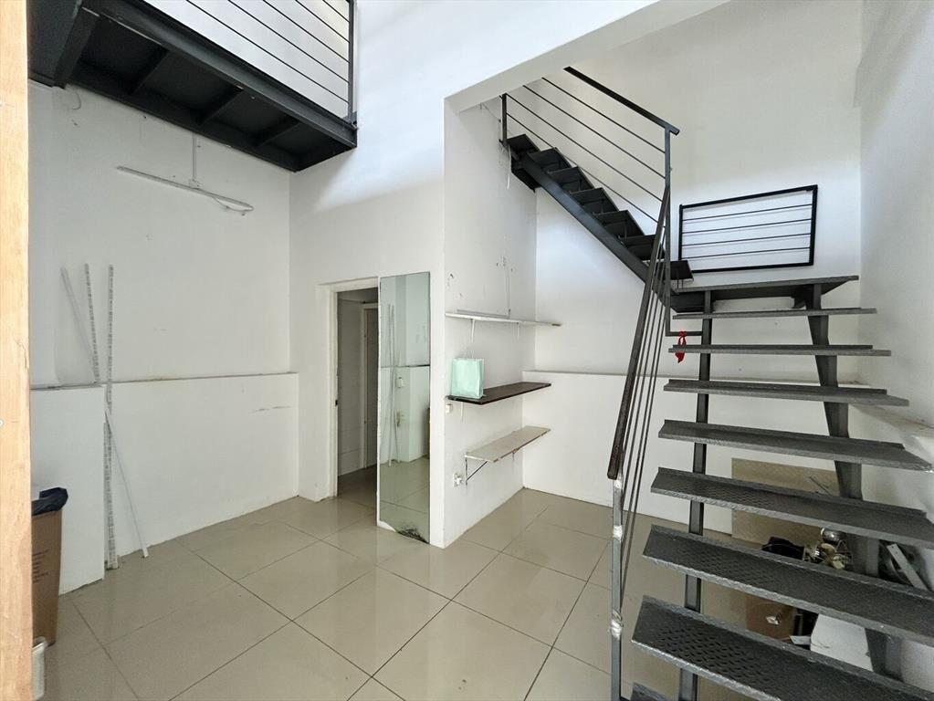 alquiler local comercial sobre libres zona mayorista