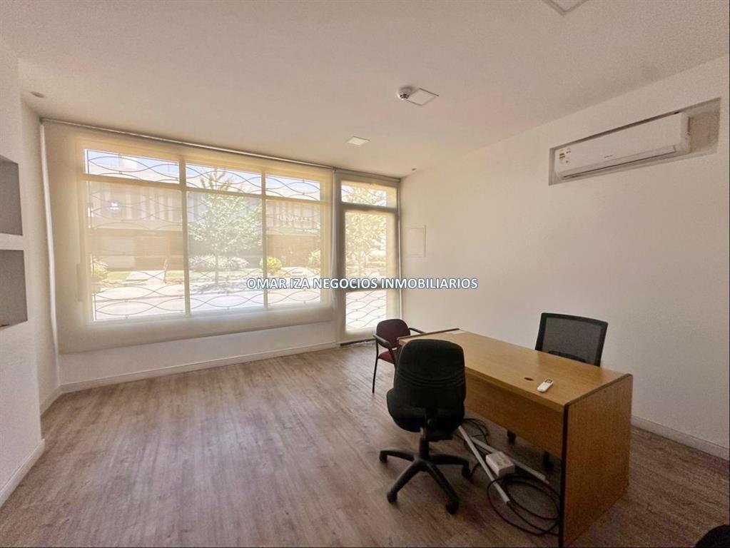 Venta local industrial Sayago, galpon para depósito con ofi
