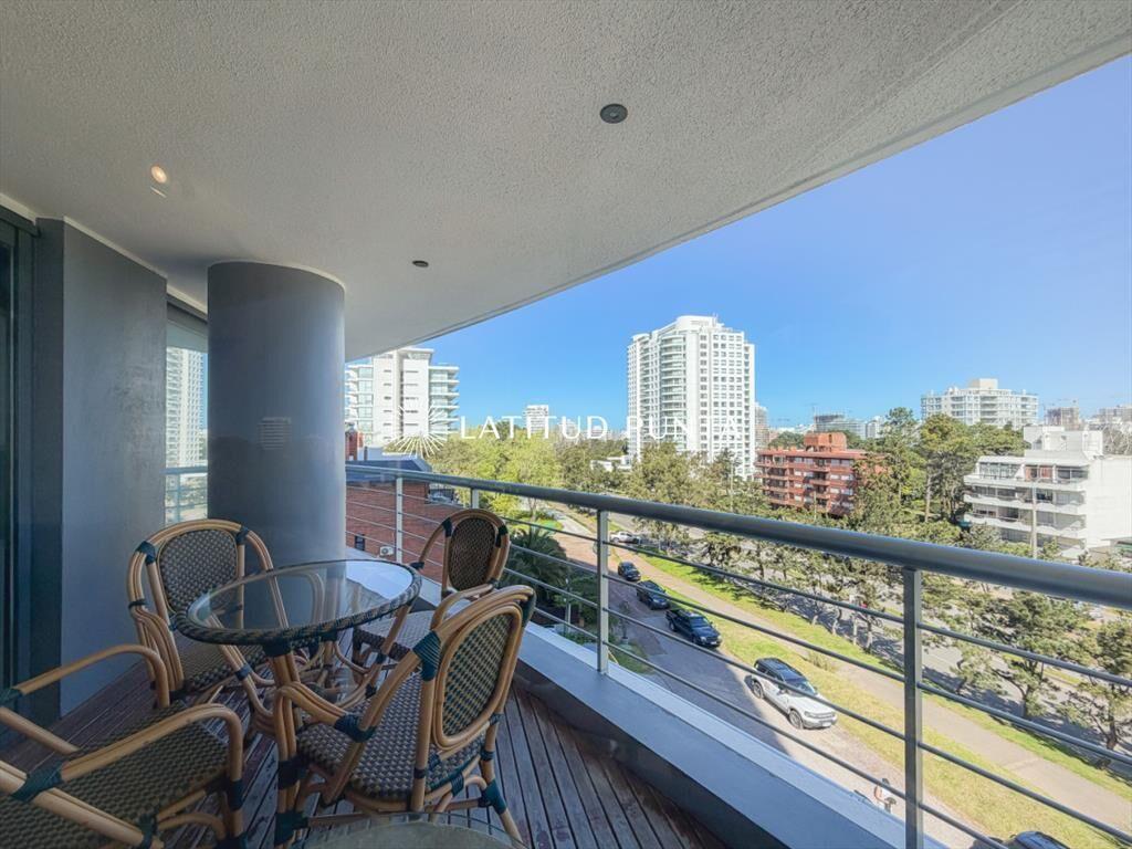 Apartamento en Roosevelt, 3 dormitorios