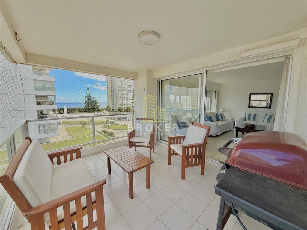Venta Apartamento Mansa Punta del Este vista al 3