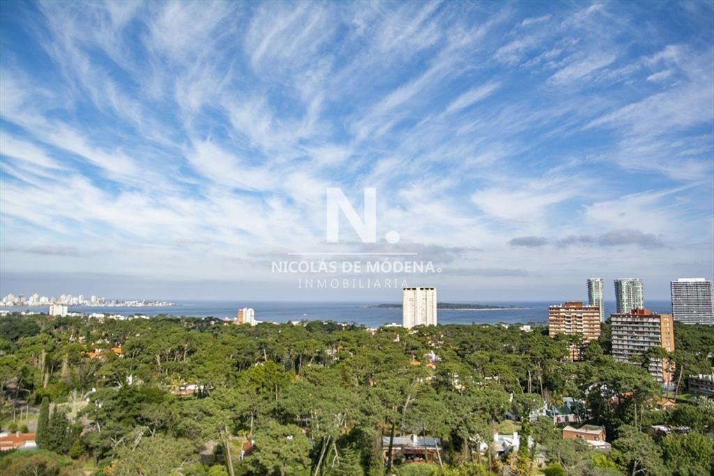 Departamento en venta de 3 dormitorios con vista