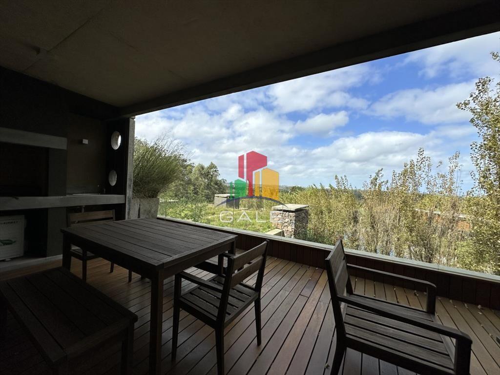 Venta de excelente apartamento en Punta Ballena