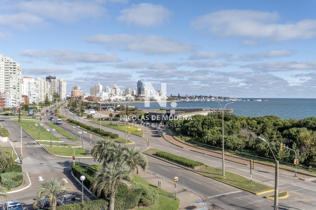 Millenium Tower esquinero Frente al Mar