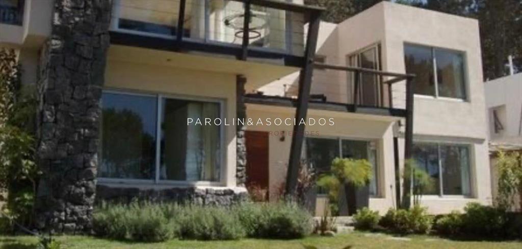 Casa en venta de 5 dormitorios, La Barra-Punta del Este