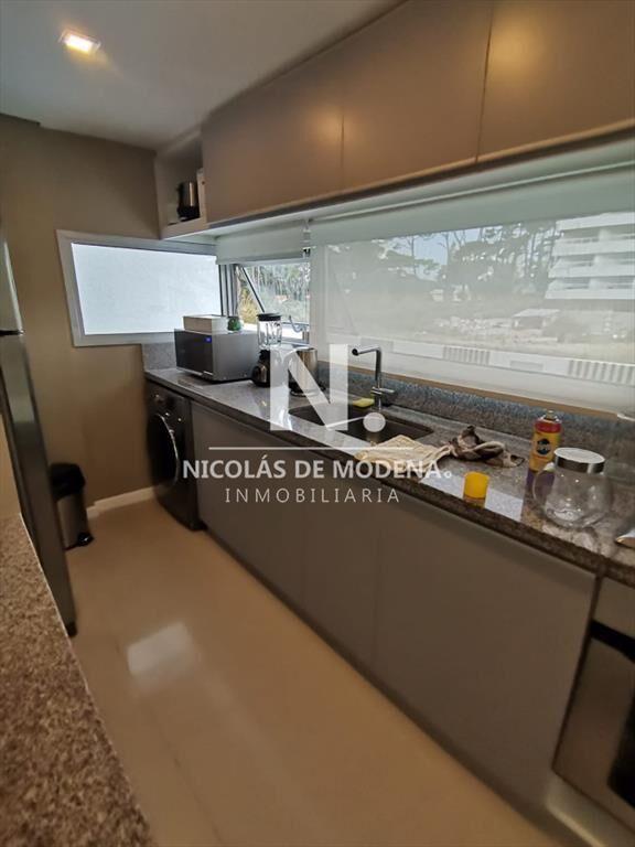 Venta de Apartamento de 3 dormitorios en Torre