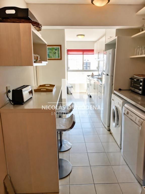 Oportunidad. Vende apartamento con hermosa vista al puerto,