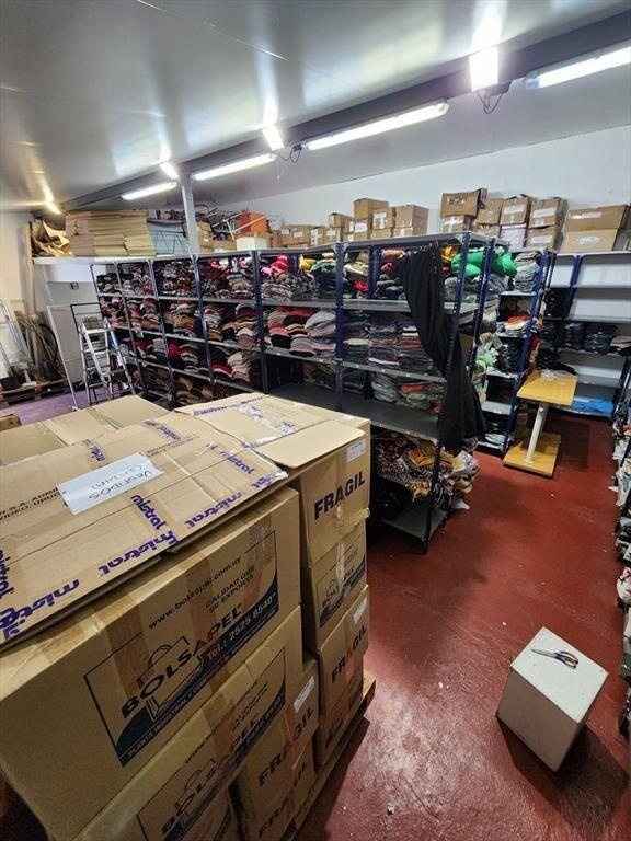 Alquiler local comercial calle principal de Pando